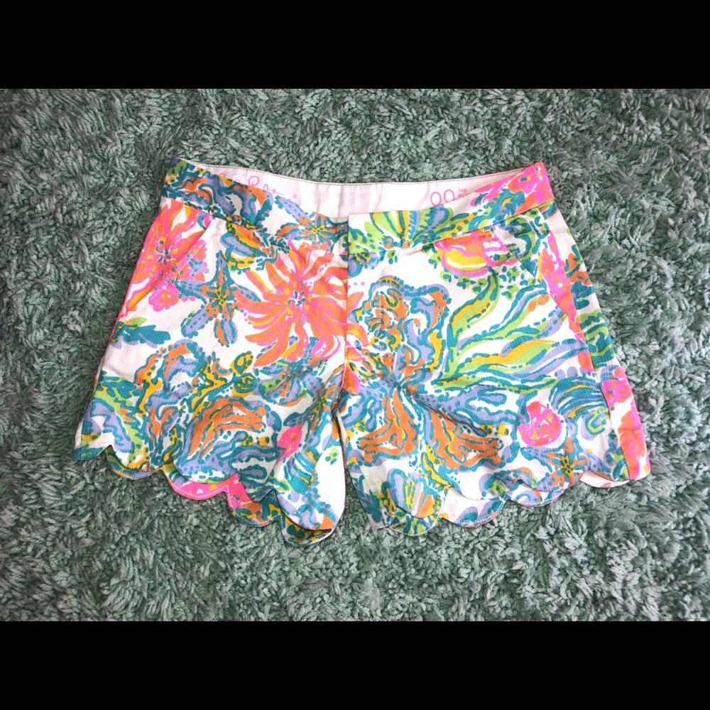 Lilly Pulitzer colorful scalloped shorts